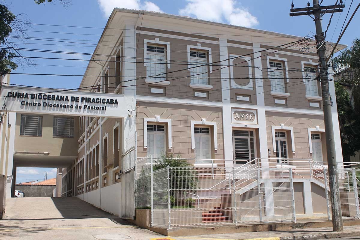 C&uacute;ria Diocesana fecha nos pr&oacute;ximos feriados de 2021 e no final de ano ...