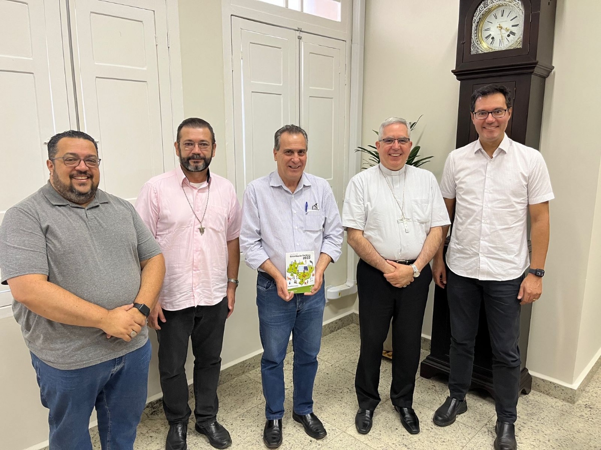 Bispo de Piracicaba se reúne com deputados Alex de Madureira e Helinho  Zanatta | Em Foco – Diocese de Piracicaba