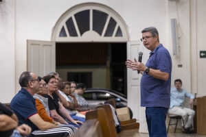 Palestra aborda os desafios atuais da família na Paróquia Nossa Senhora de Fátima, em Capivari